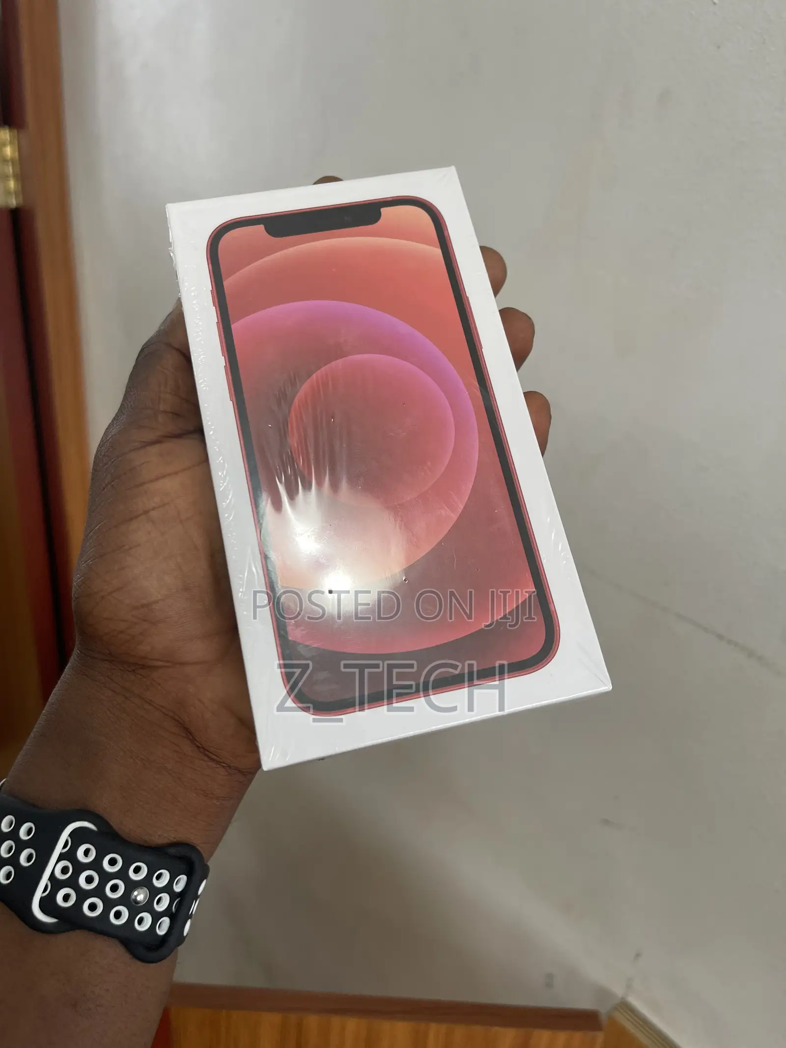 New Apple iPhone 12 128 GB Red