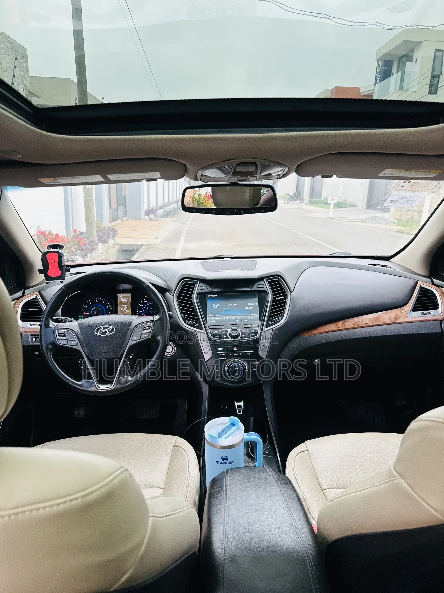 Hyundai Santa Fe 2013 Red