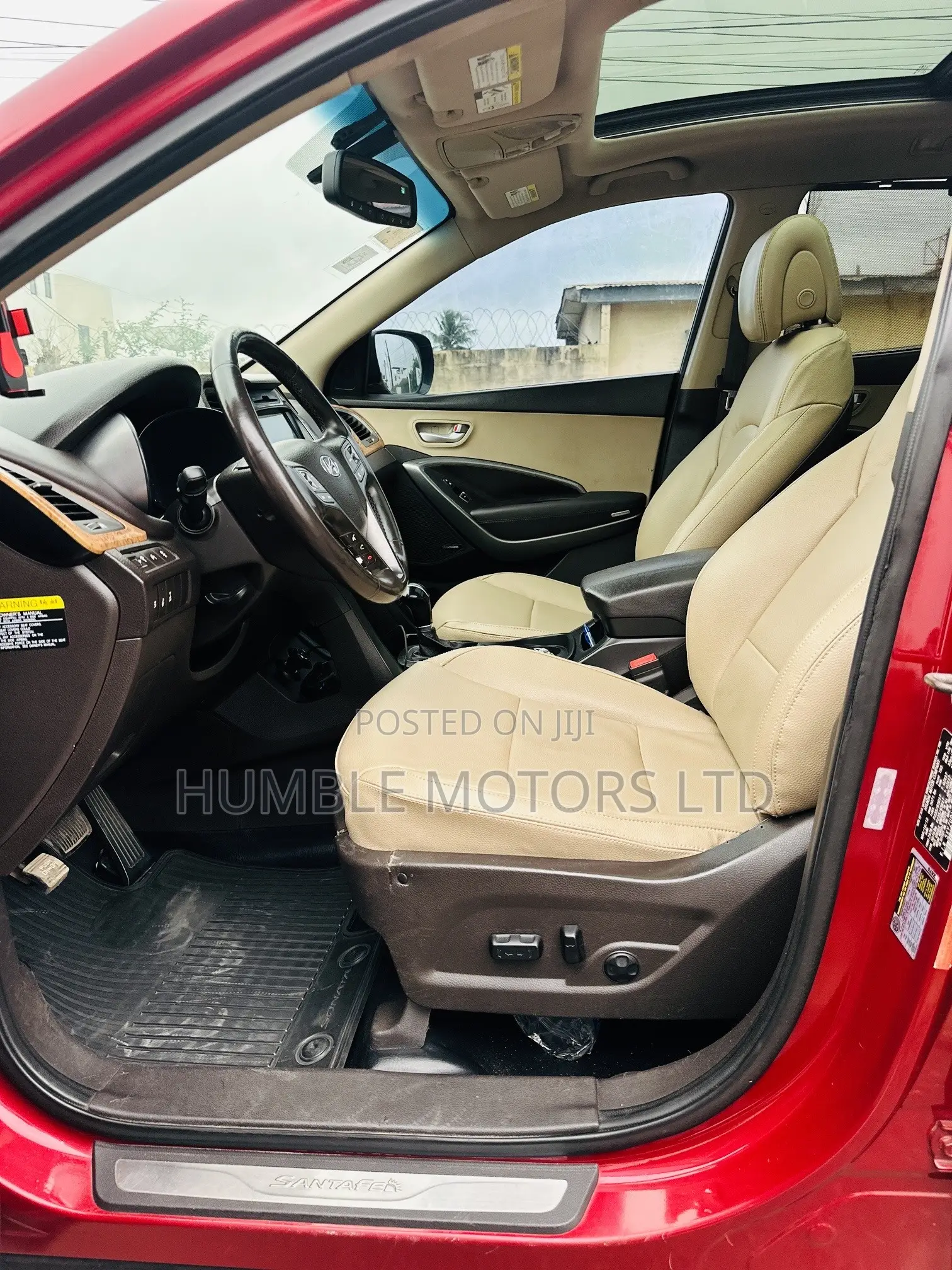 Hyundai Santa Fe 2013 Red