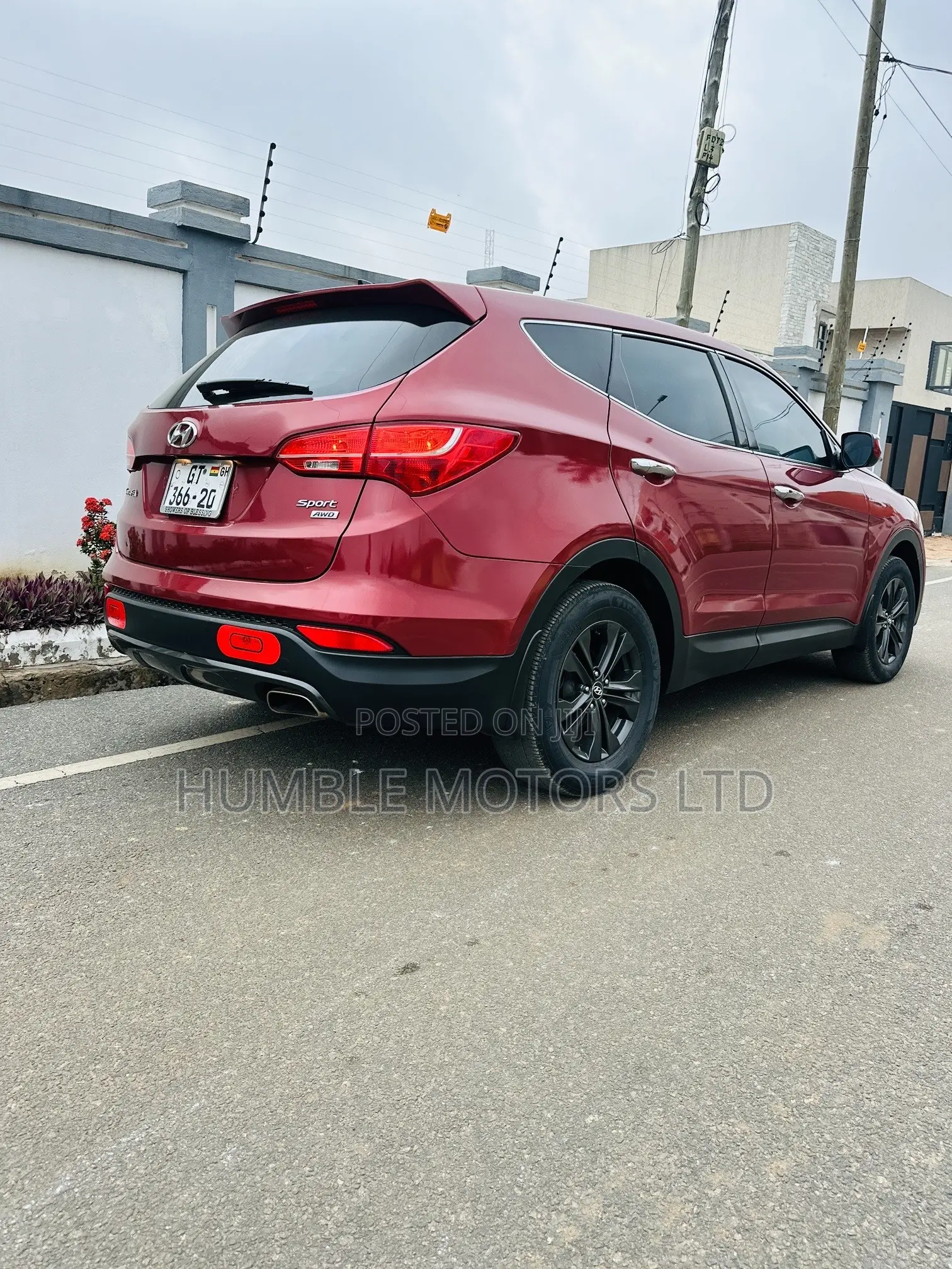 Hyundai Santa Fe 2013 Red