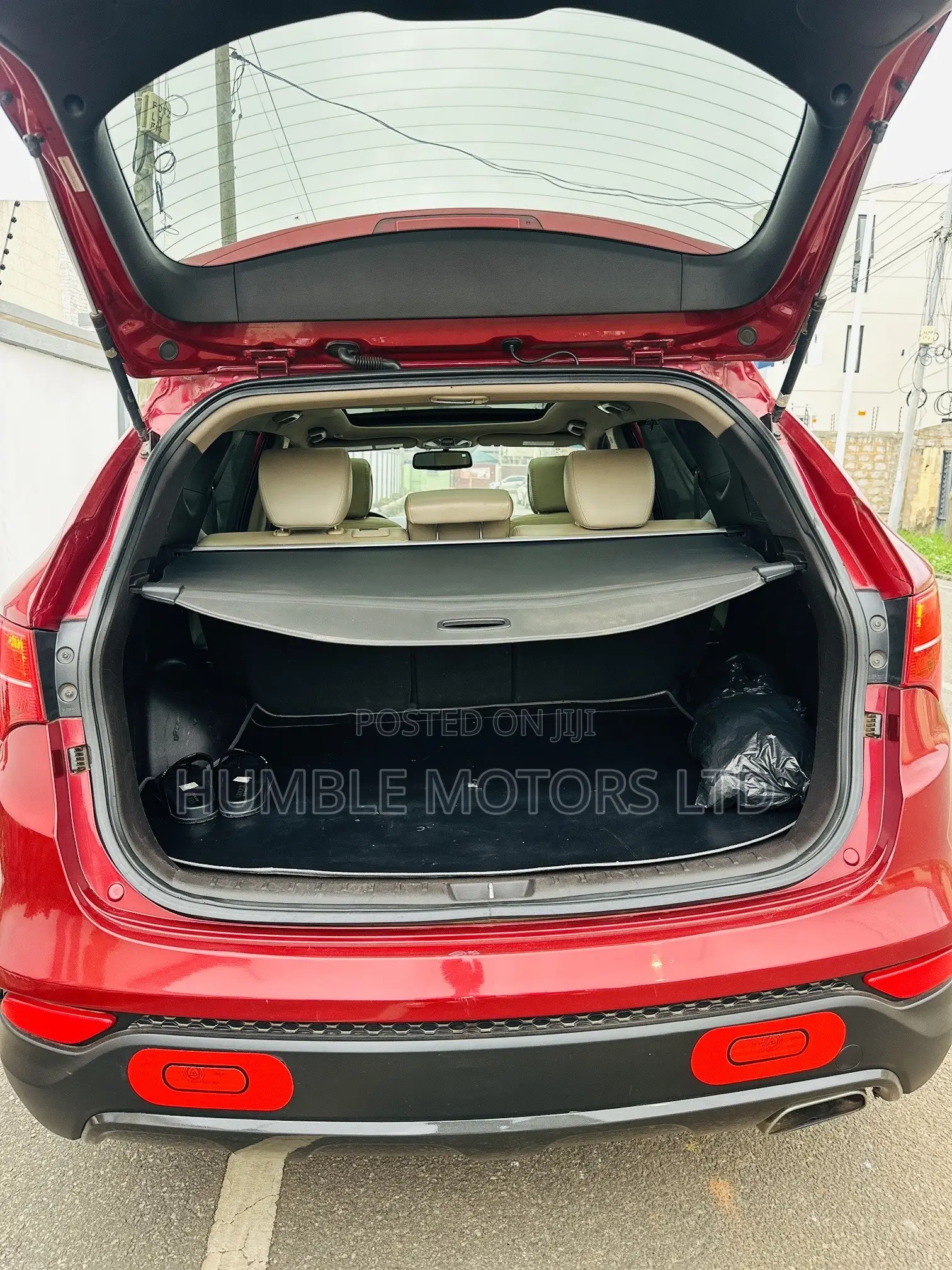 Hyundai Santa Fe 2013 Red