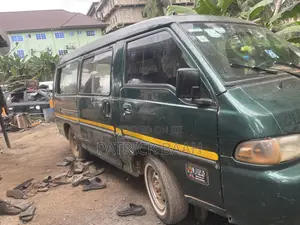 Hyundai H-100 2003 Green