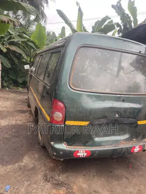 Hyundai H-100 2003 Green