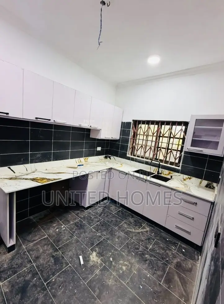 2bdrm House in Awoshie for sale