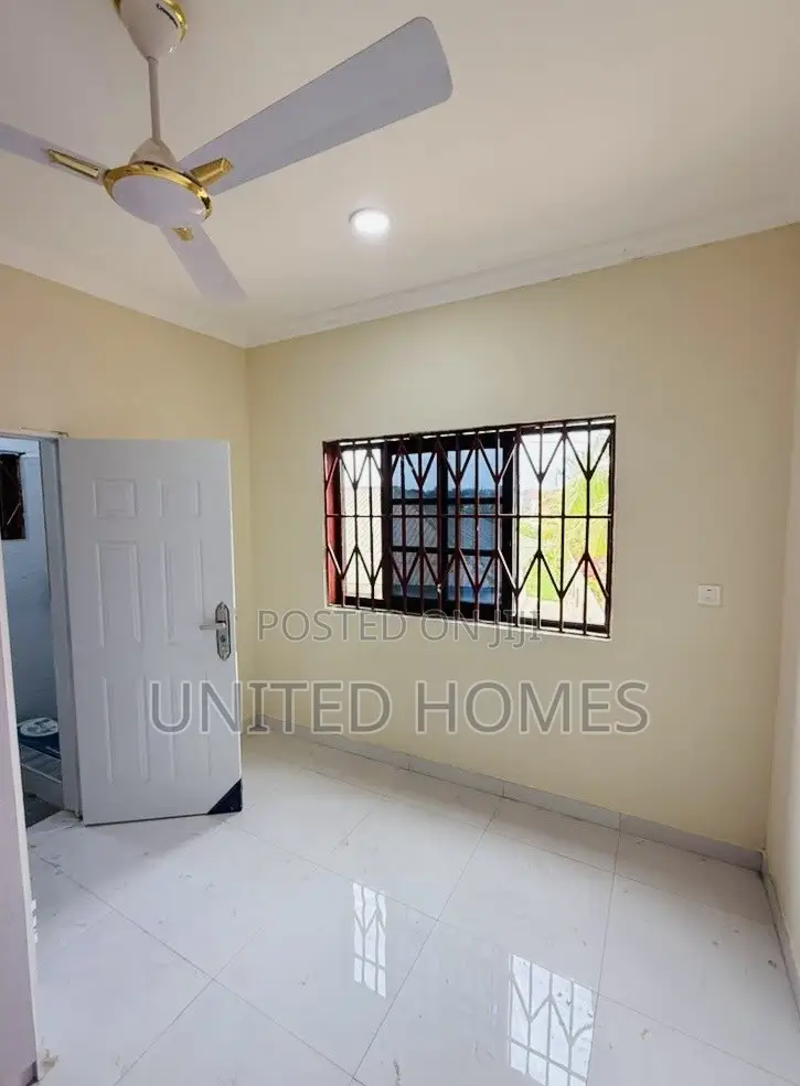 2bdrm House in Awoshie for sale