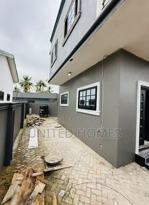2bdrm House in Awoshie for sale