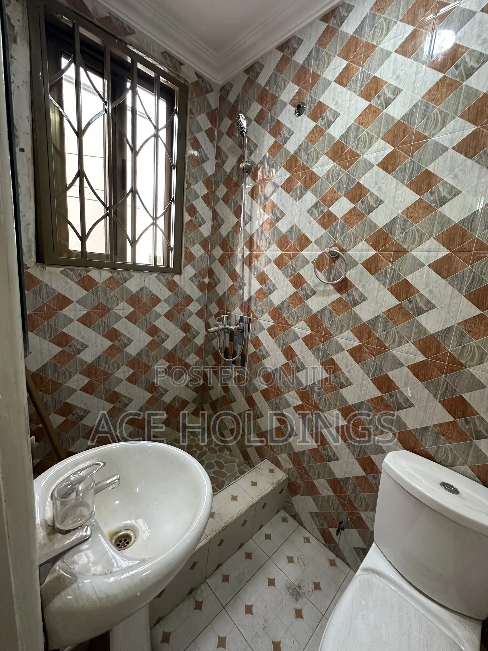 2bdrm Apartment in Adjiringanor, Adjiriganor for rent