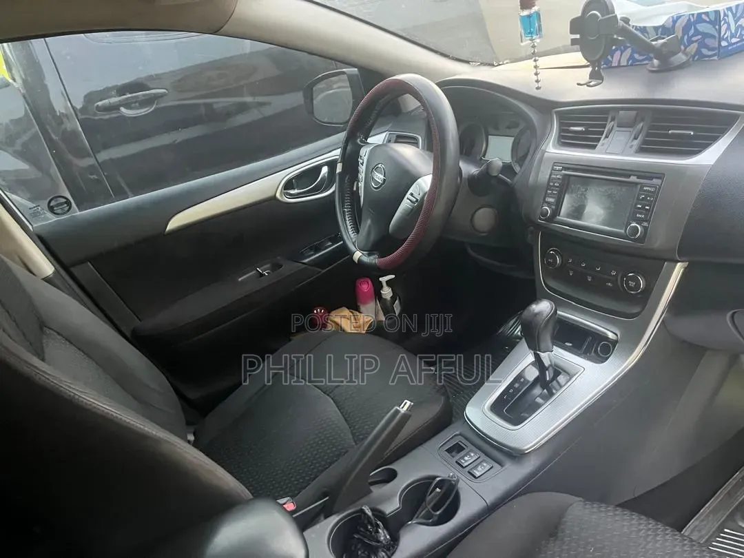 Nissan Sentra S 4dr Sedan (1.8L 4cyl CVT) 2015 Silver
