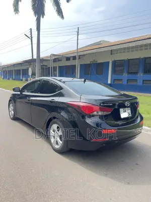 Hyundai Elantra Limited Sedan FWD (1.8L 4cyl 6A) 2016 Black