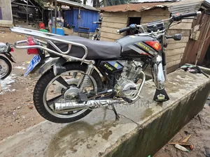 Royal Motorcycle 2022 Black