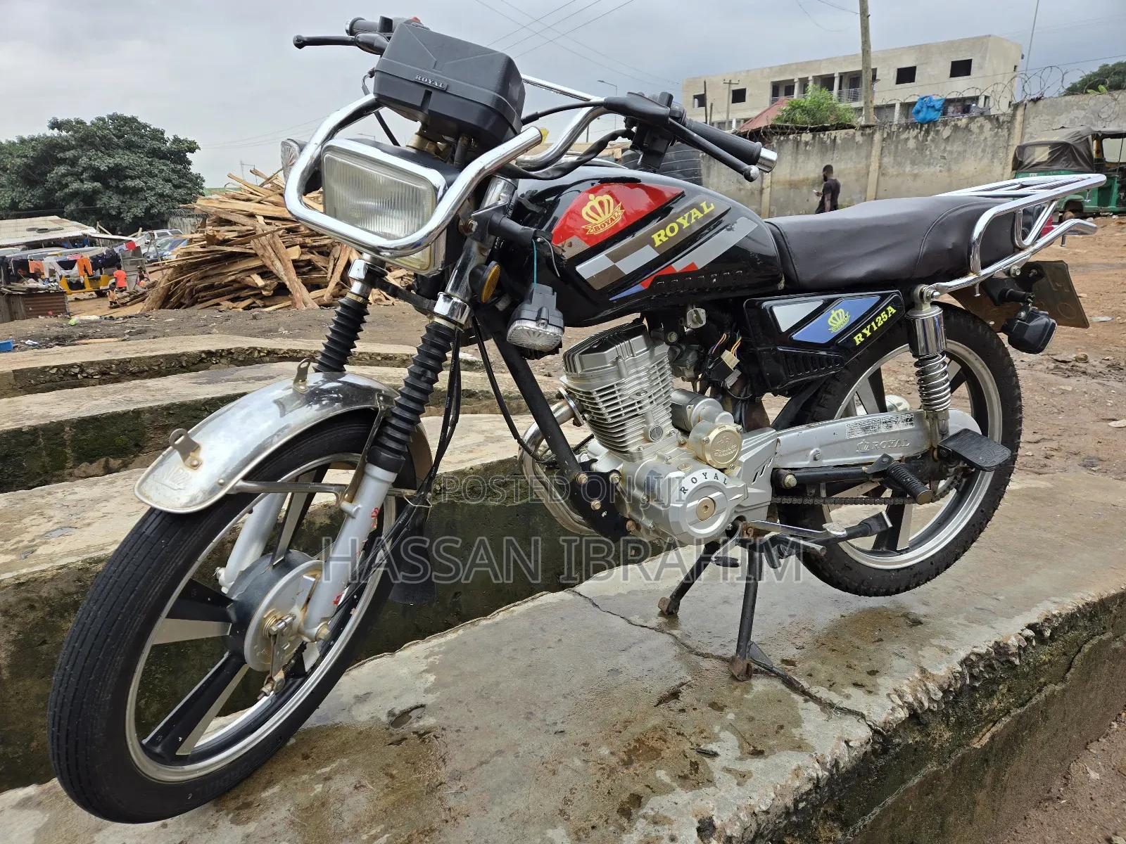 Royal Motorcycle 2022 Black