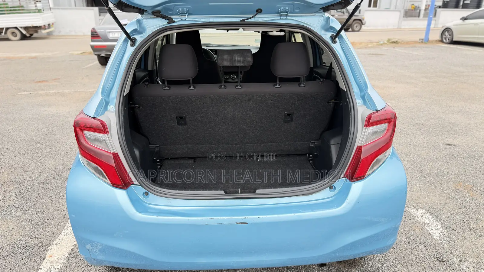 Toyota Vitz 1.0 FWD 5dr 2016 Blue