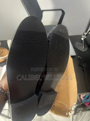 Pu Yuan Shoes
