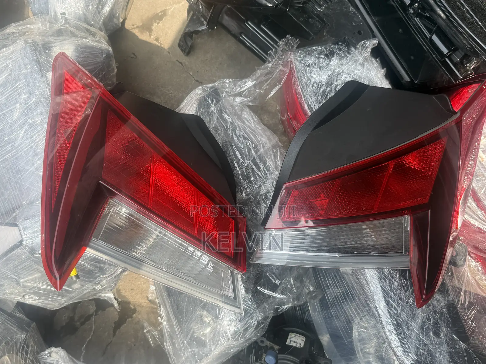 Hyundai Elantra 2022 Taillight Pair
