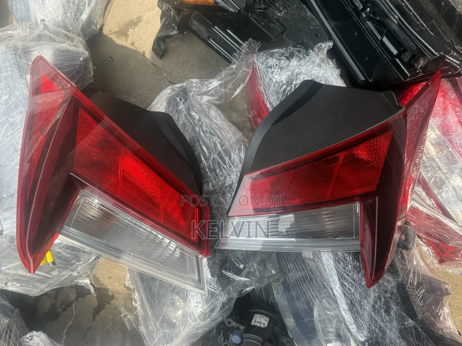 Hyundai Elantra 2022 Taillight Pair
