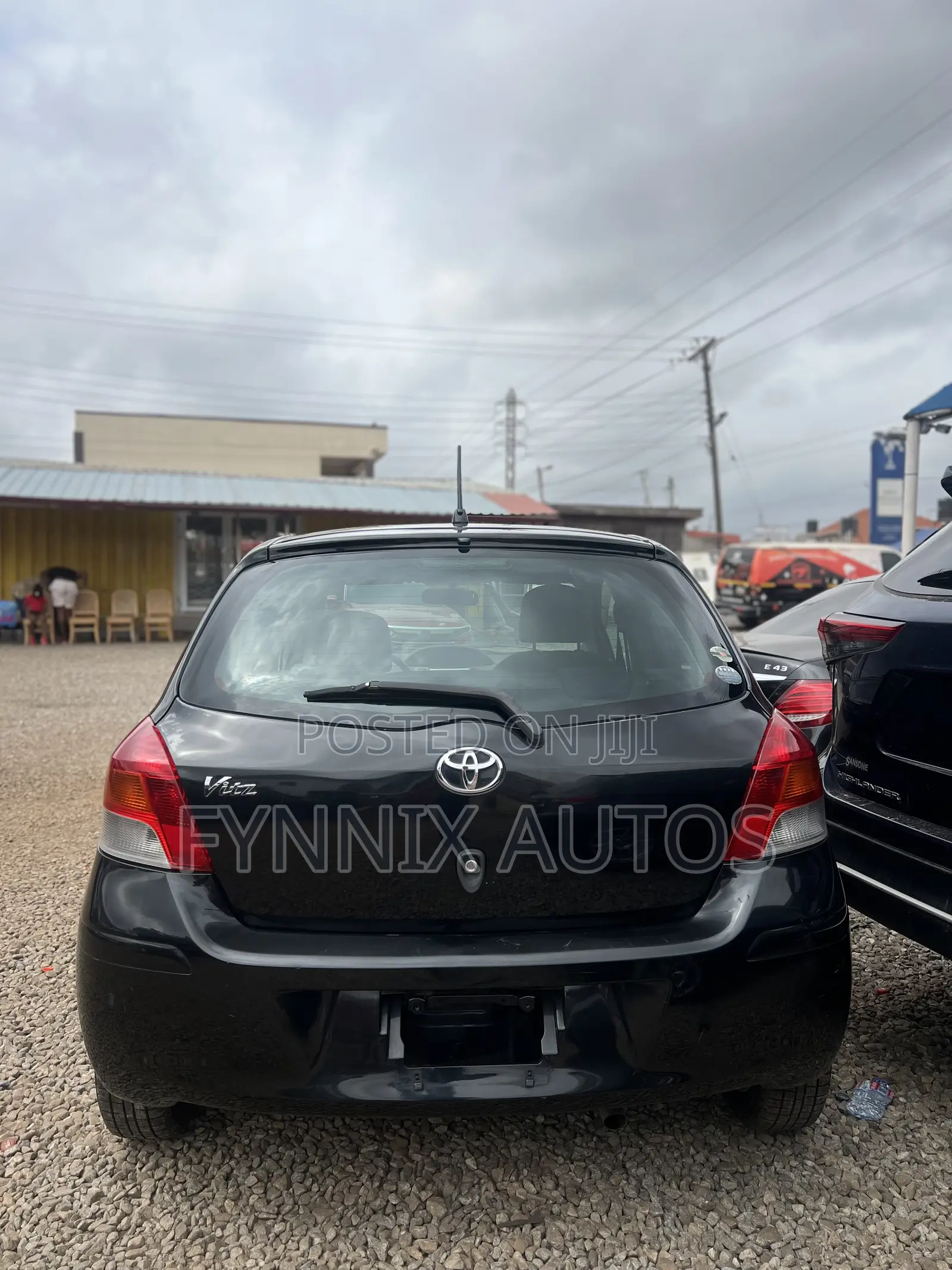 Toyota Vitz 1.3 FWD 5dr 2010 Black