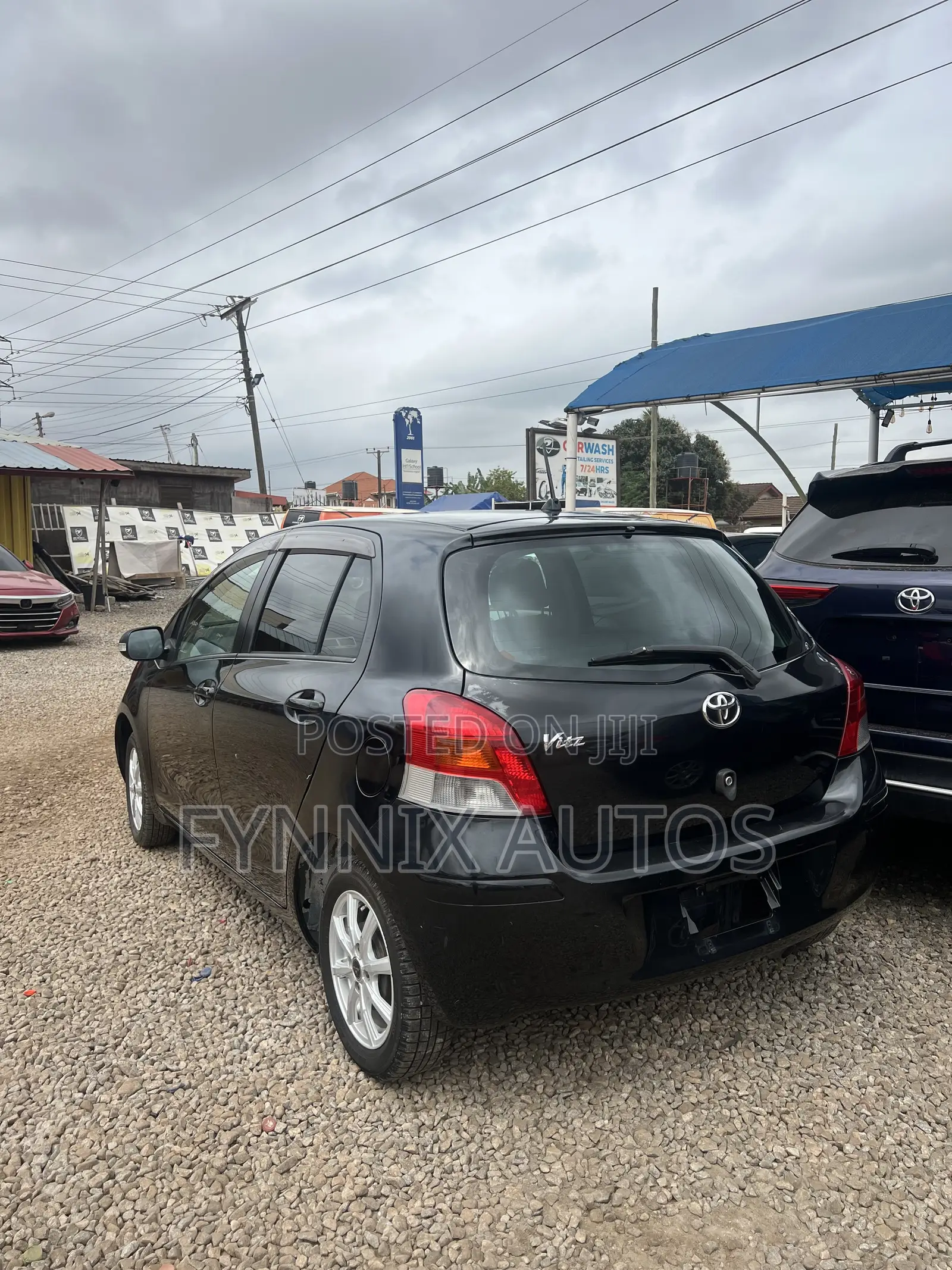Toyota Vitz 1.3 FWD 5dr 2010 Black