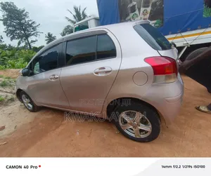 Toyota Vitz 2010 Beige