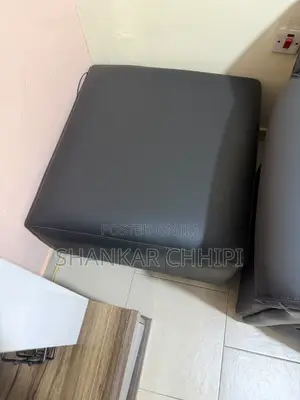 7 Seator Sofa (3+2+1+1) With Center Table