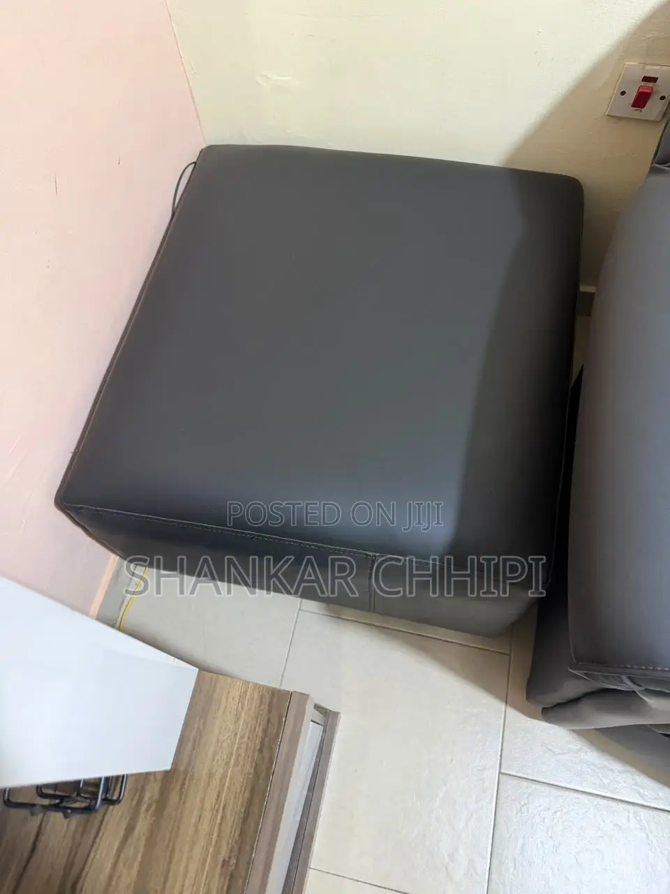 7 Seator Sofa (3+2+1+1) With Center Table