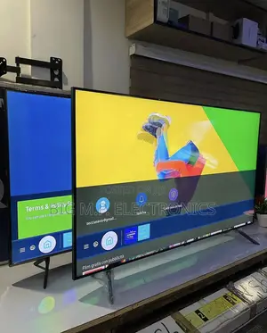 SAMSUNG 65 INCHES QLED TV. 2021 Model With Edgeless Screen/Body.