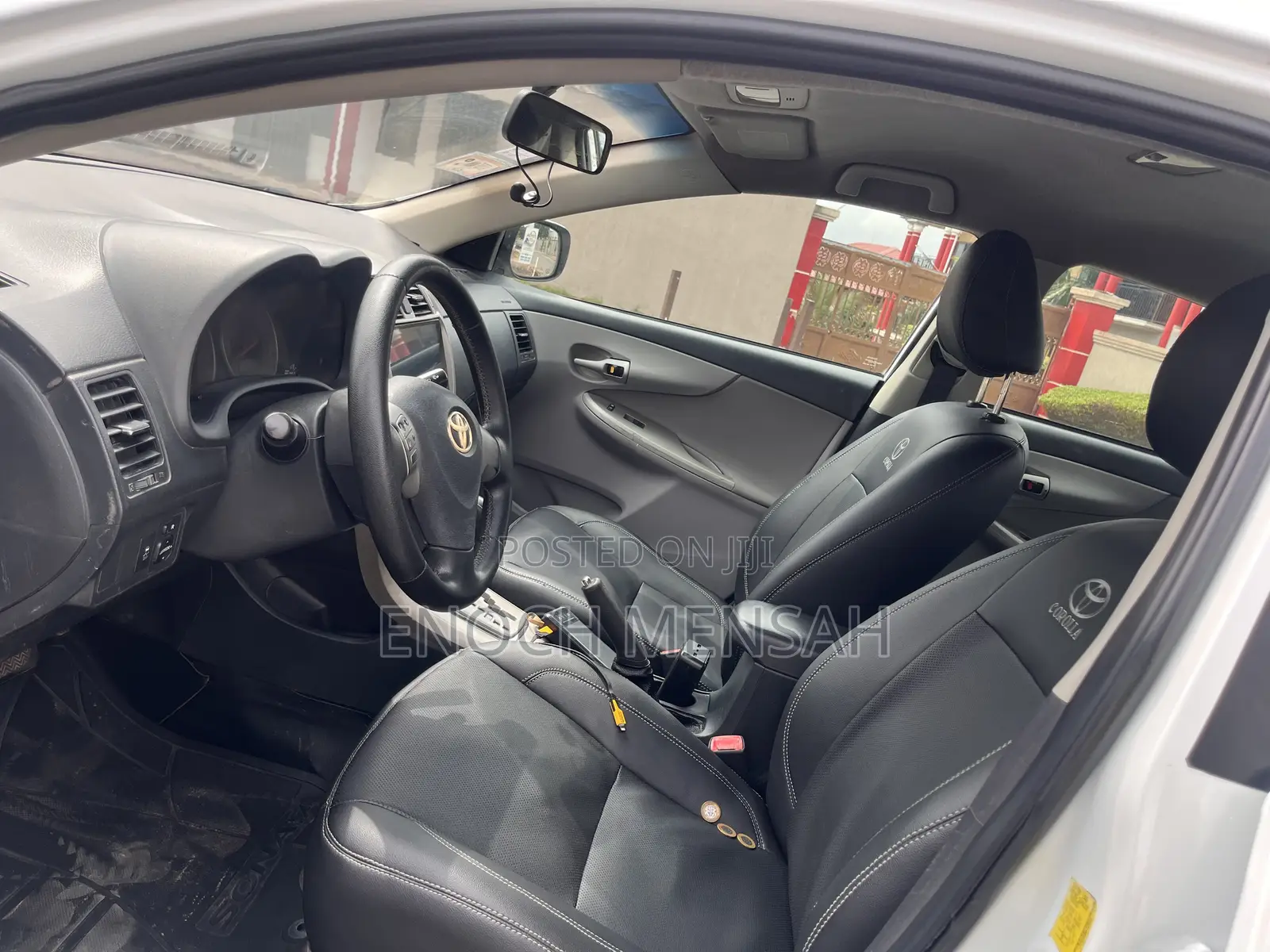 Toyota Corolla 2010 White