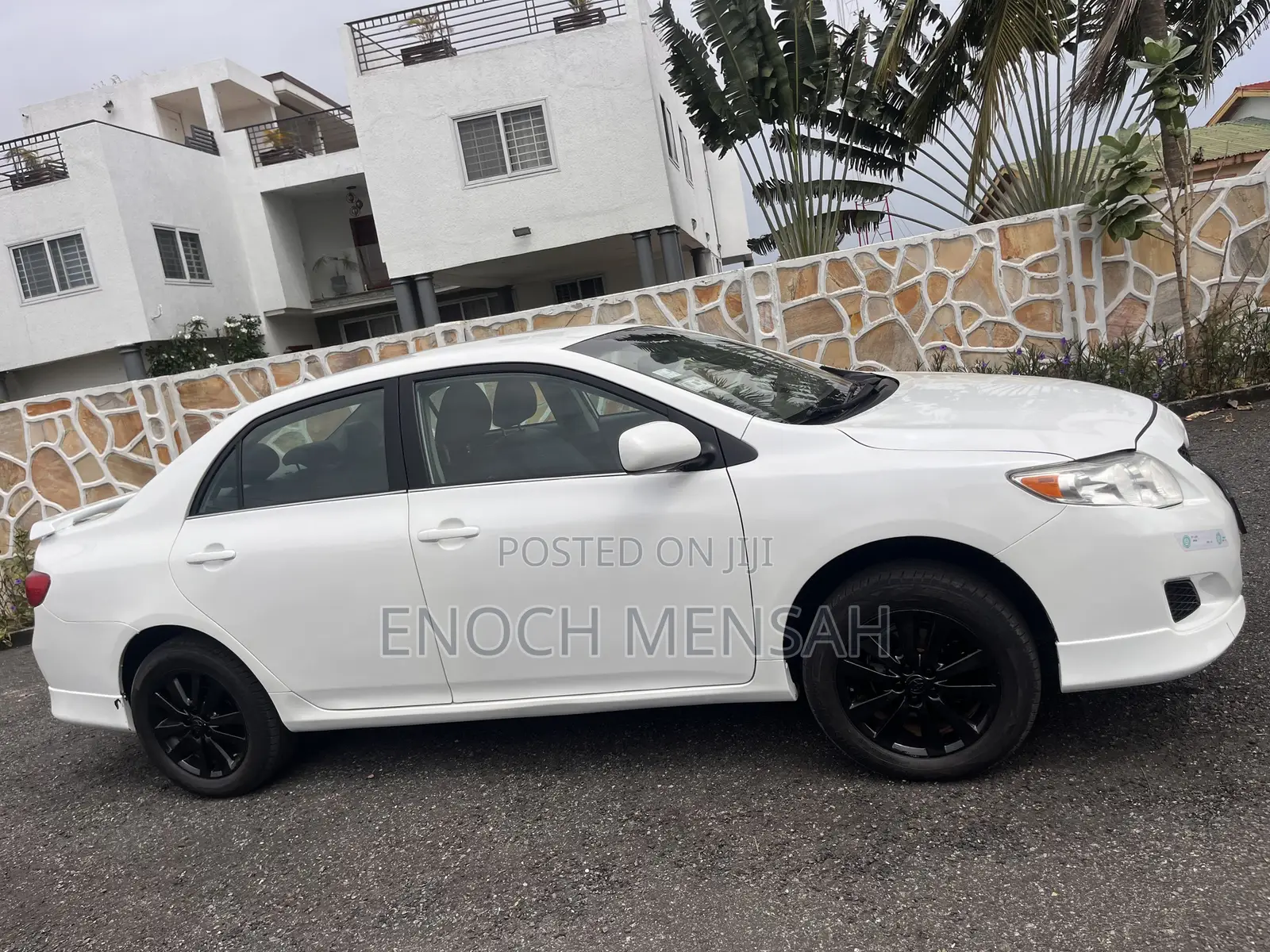 Toyota Corolla 2010 White