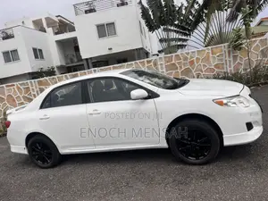 Toyota Corolla 2010 White