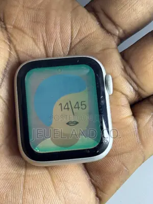 APPLE WATCH SERIES 5( Read Description)