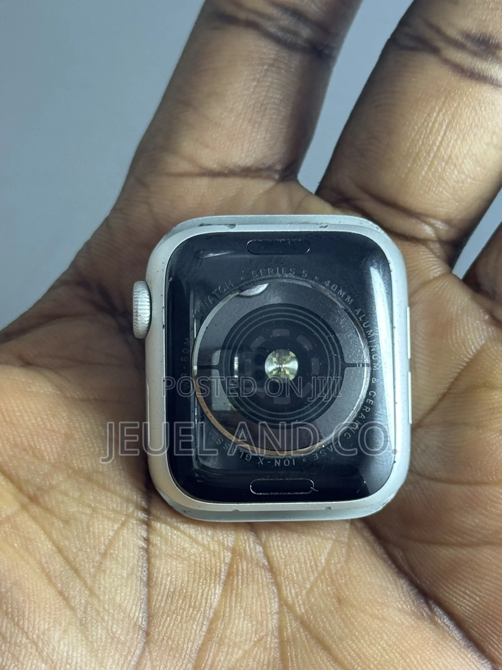APPLE WATCH SERIES 5( Read Description)