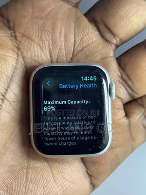 APPLE WATCH SERIES 5( Read Description)