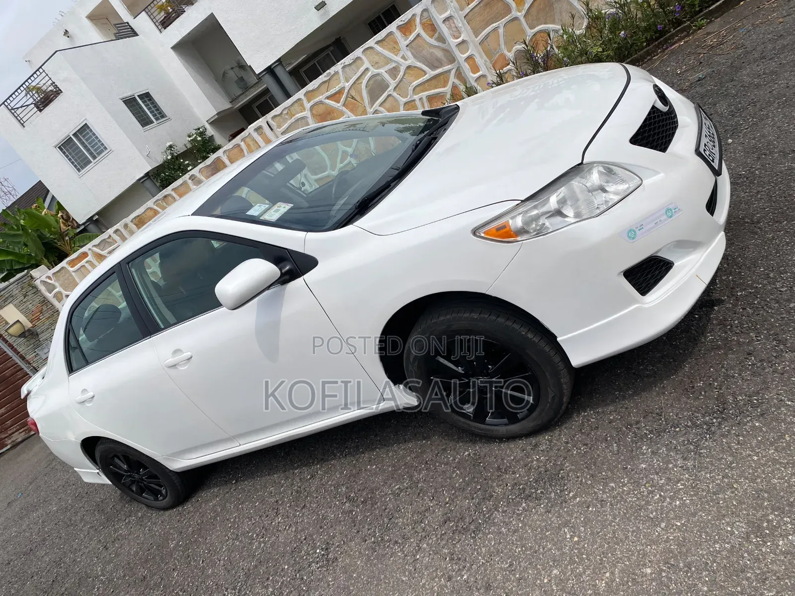 Toyota Corolla 2010 White