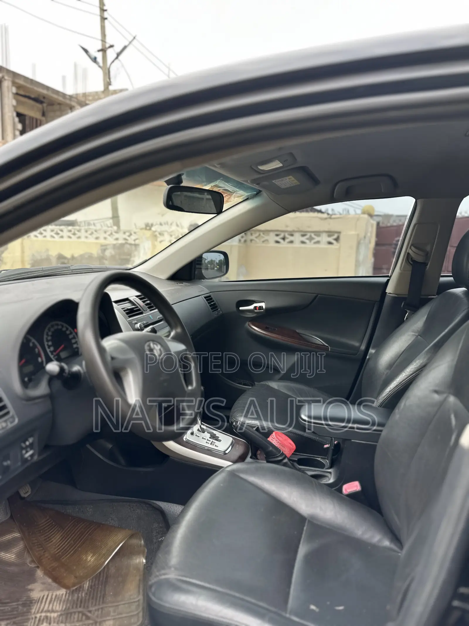 Toyota Corolla LE 4dr Sedan (1.8L 4cyl 4A) 2013 Black