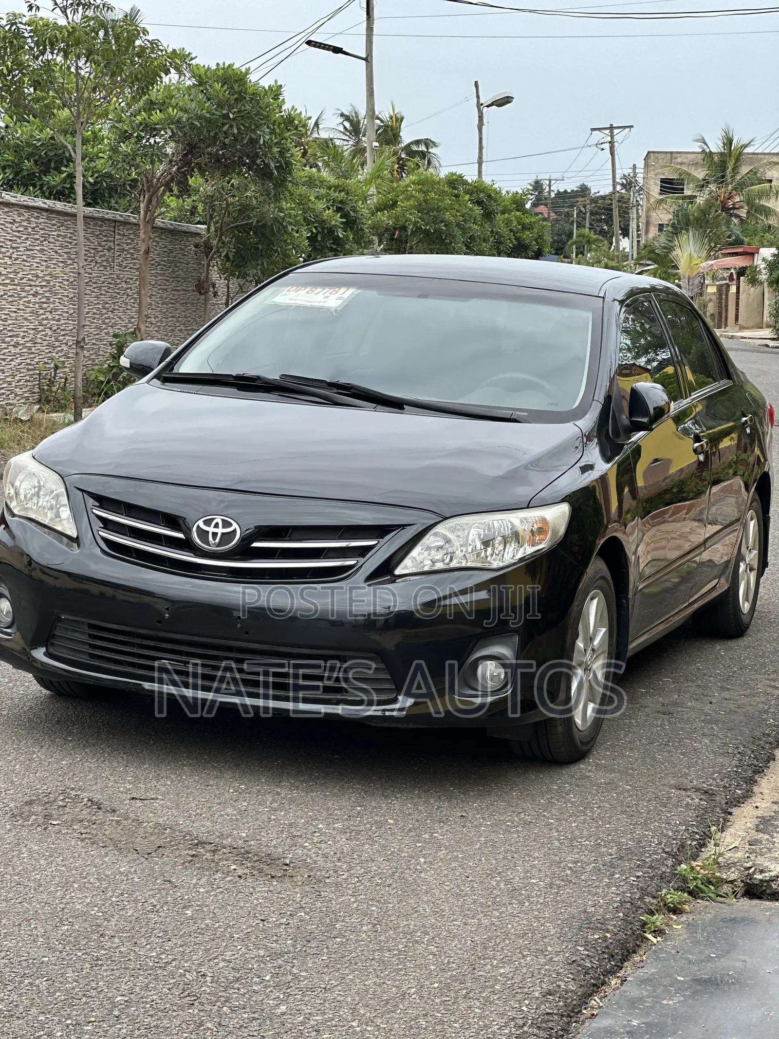 Toyota Corolla LE 4dr Sedan (1.8L 4cyl 4A) 2013 Black