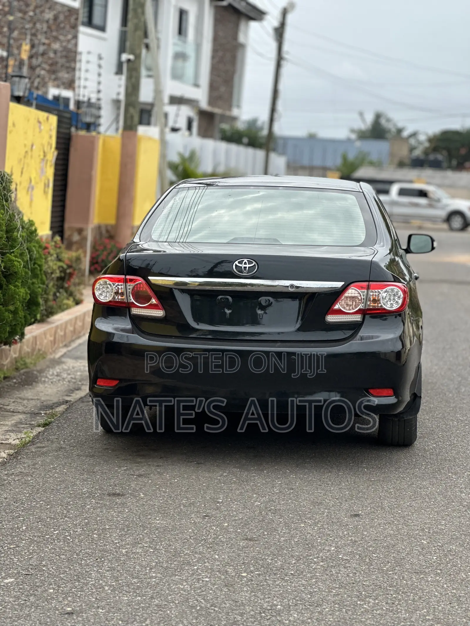 Toyota Corolla LE 4dr Sedan (1.8L 4cyl 4A) 2013 Black