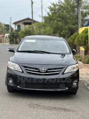 Toyota Corolla LE 4dr Sedan (1.8L 4cyl 4A) 2013 Black