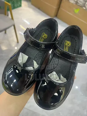 Black Shoe