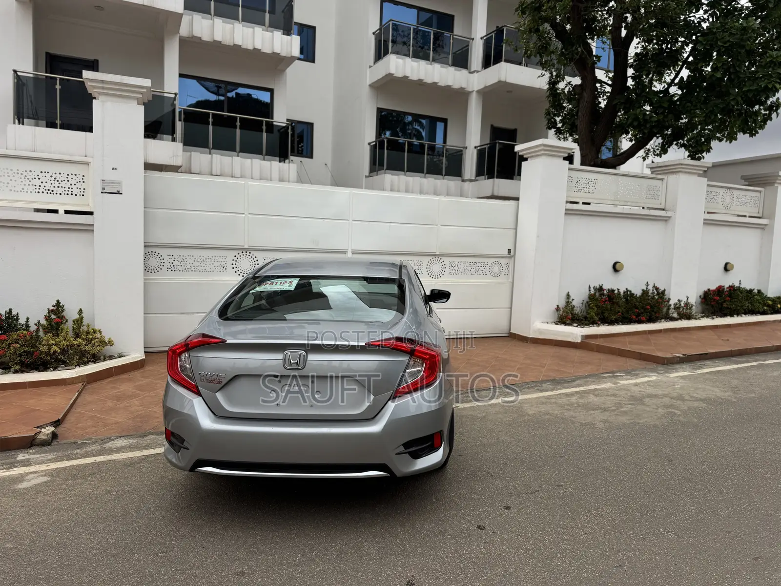 Honda Civic LX Sedan 2020 Silver