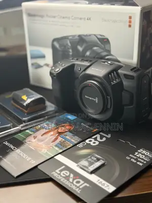 Black Magic Pocket Cinema Camera (Body) + Creator Essentials Kit