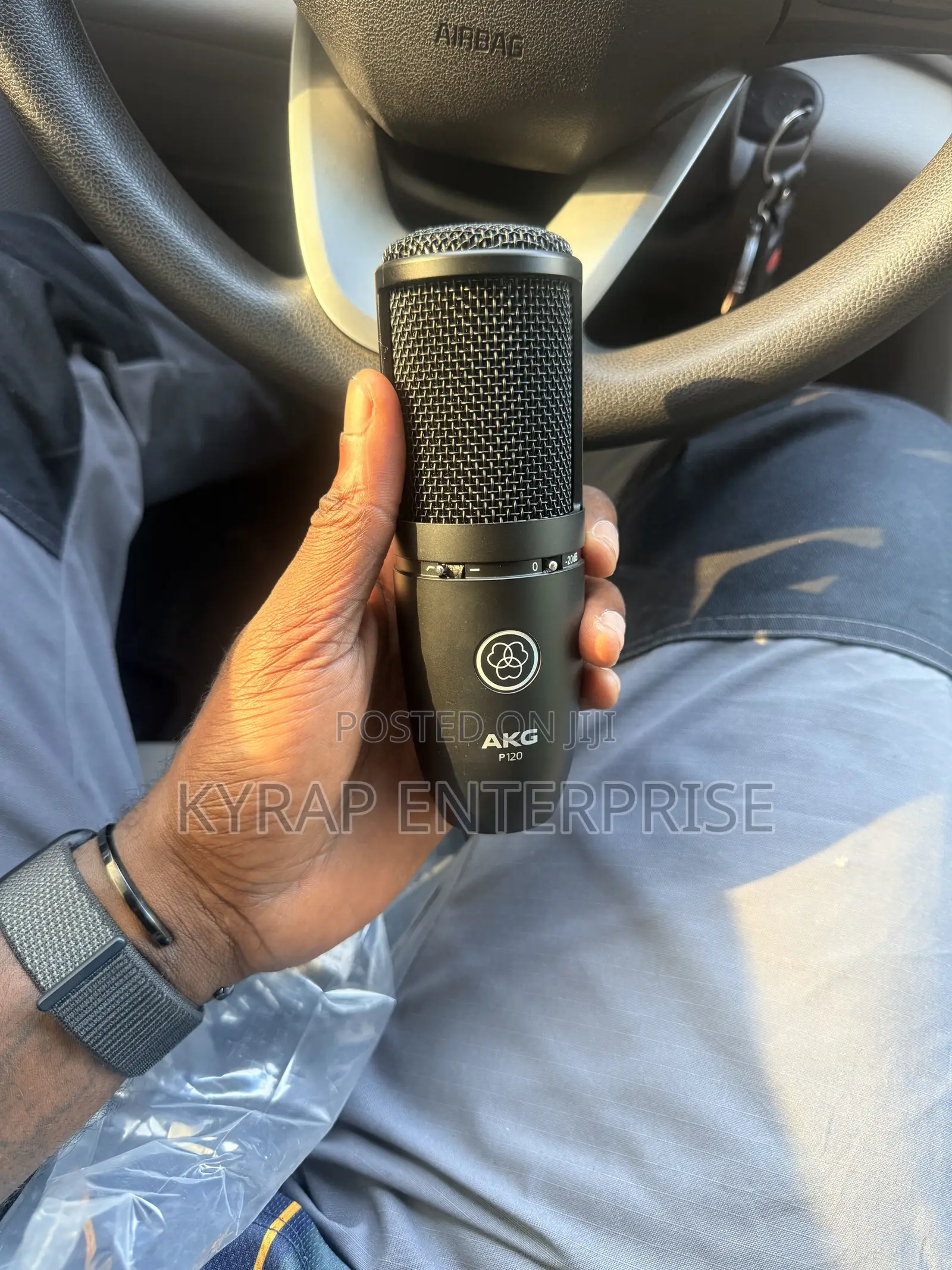 AKG P120 Without Box