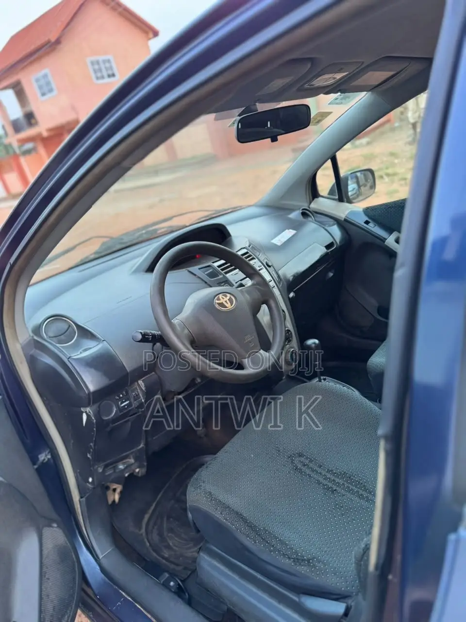 Toyota Vitz 2010 Black