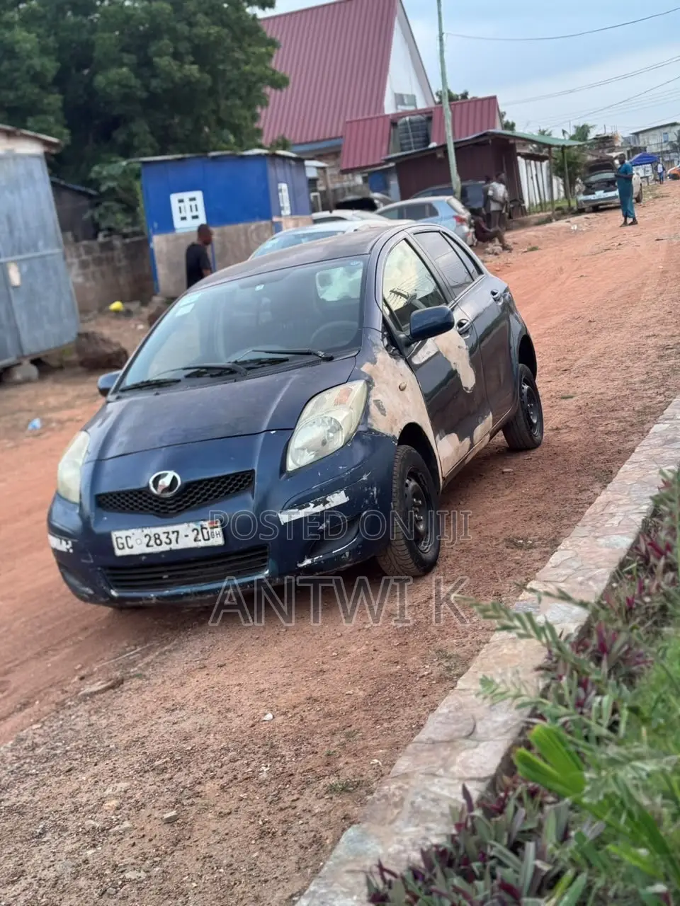 Toyota Vitz 2010 Black