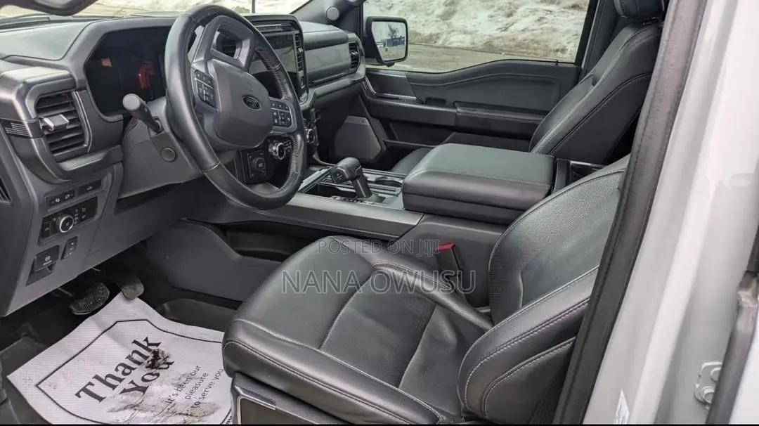 Ford F-150 LARIAT 4WD SuperCrew 6.5' Box 2025 Gray