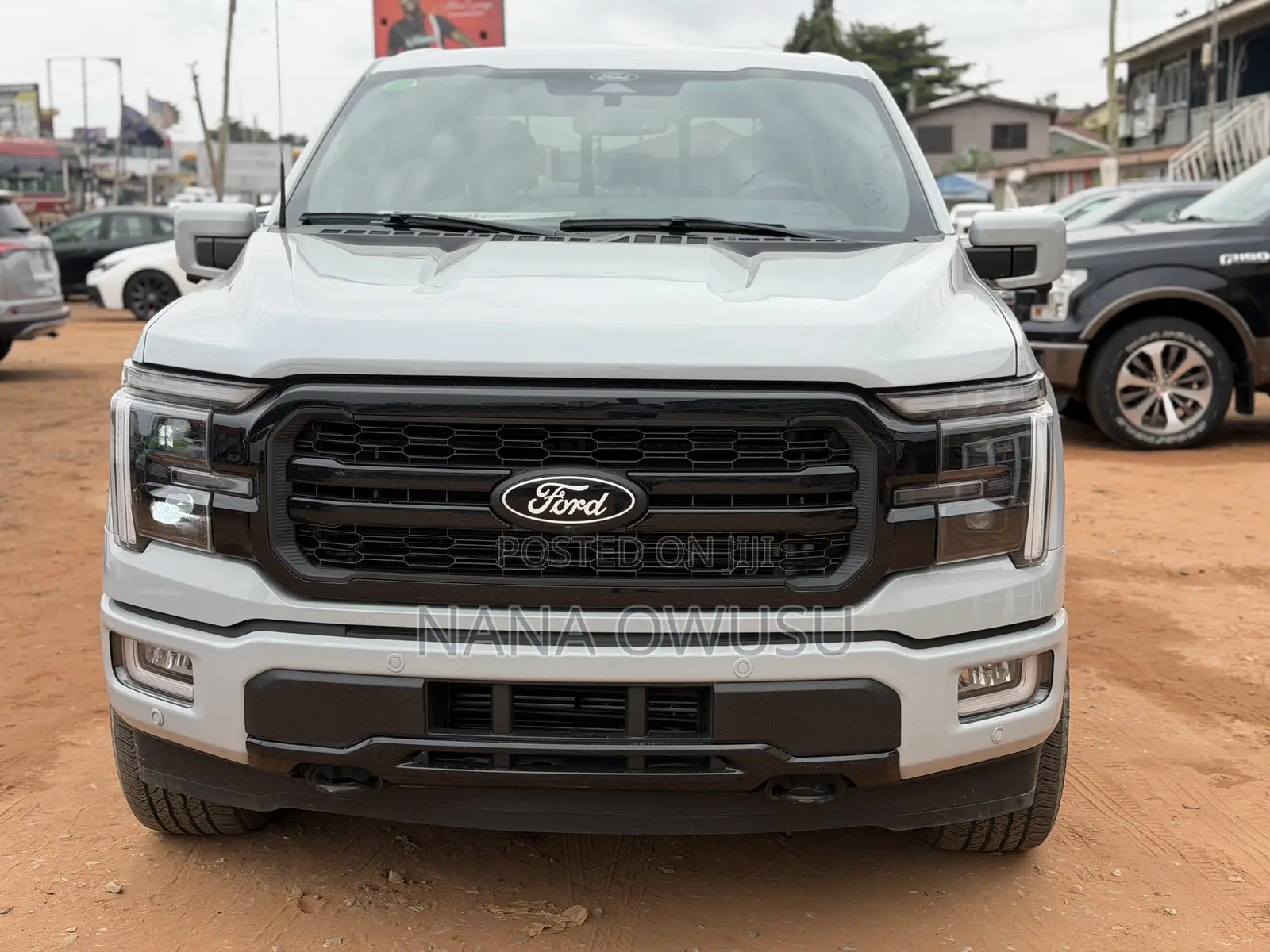 Ford F-150 LARIAT 4WD SuperCrew 6.5' Box 2025 Gray