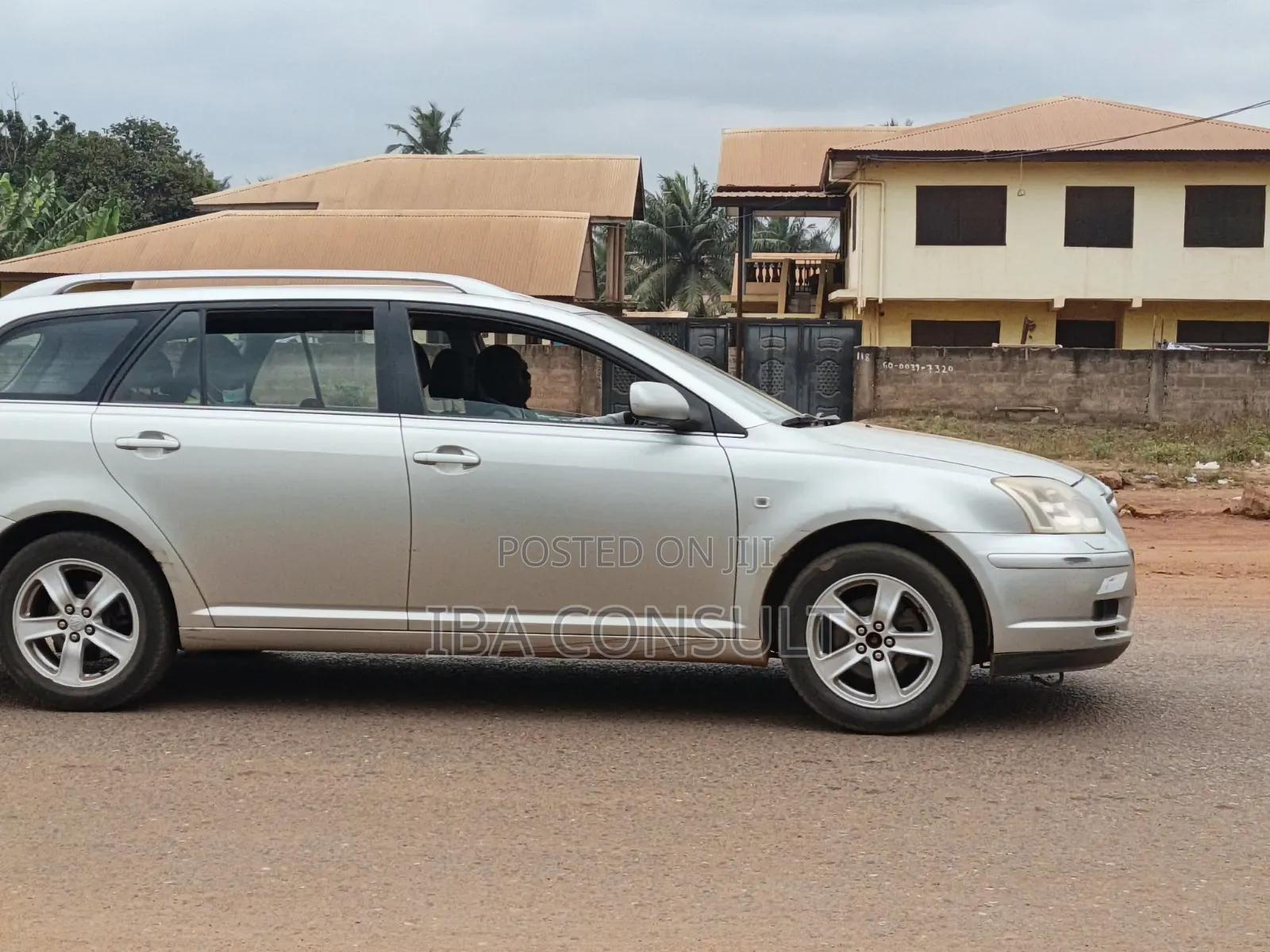 12bdrm House in Dodowa Hospital, Main Station for sale