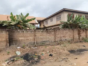 12bdrm House in Dodowa Hospital, Main Station for sale