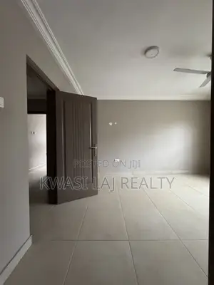 3bdrm Apartment in Whitecross, Weija for rent