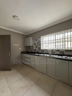 3bdrm Apartment in Whitecross, Weija for rent