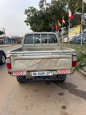 Toyota Hilux 2.5 Cab 2005 Silver