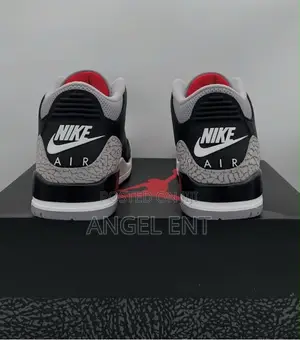 Air Jordan 3 Retro Sneakers Available in Box (Location: Adum Kumasi)